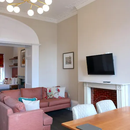 Charlotte Rise - Urban Bristol