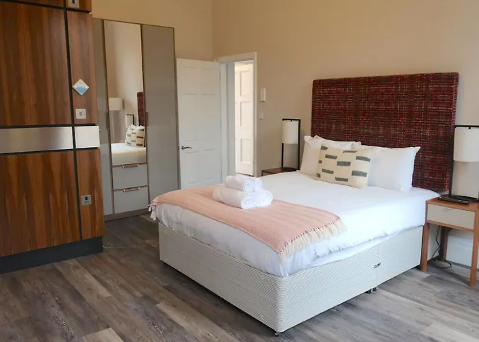 Charlotte Rise - Urban * Bristol