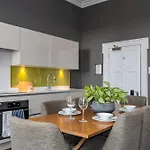 Charlotte Rise - Urban