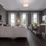 Charlotte Rise - Urban بريستول