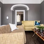 Charlotte Rise - Urban بريستول