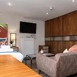 Charlotte Rise - Urban * Bristol
