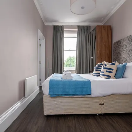 Charlotte Rise - Urban * Bristol