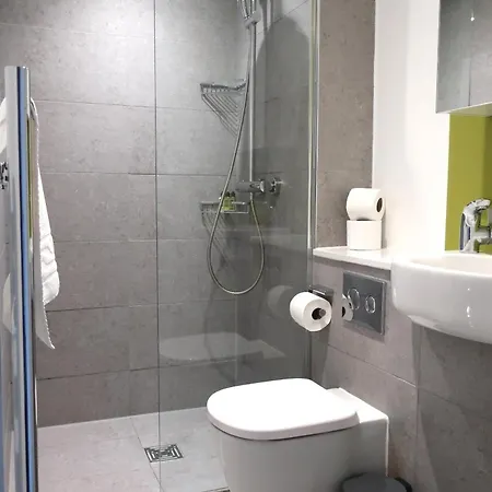 Charlotte Rise - Urban Bristol