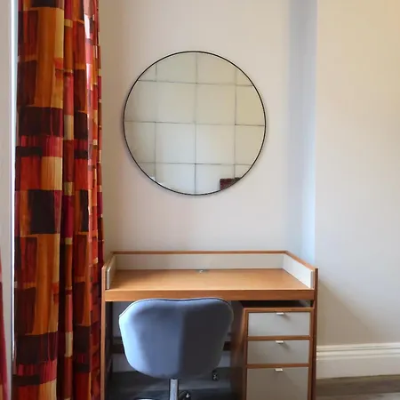 Charlotte Rise - Urban Bristol