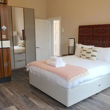 Charlotte Rise - Urban * Bristol