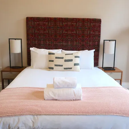 Charlotte Rise - Urban