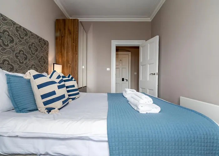 Charlotte Rise - Urban Appartement *