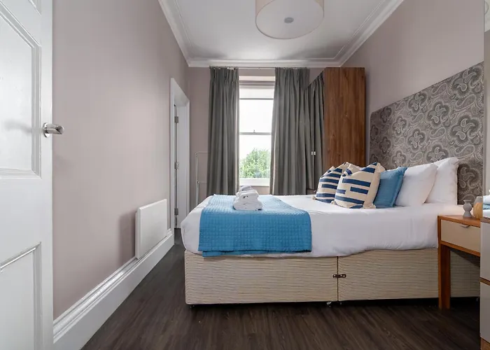 Charlotte Rise - Urban * Bristol