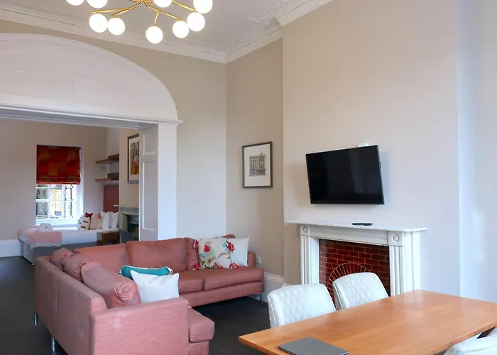 Charlotte Rise - Urban Bristol