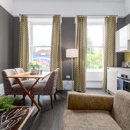 Charlotte Rise - Urban Apartment *